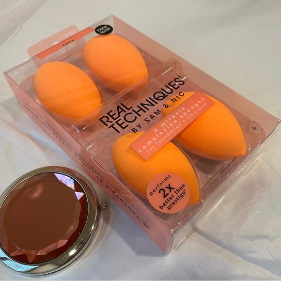 Real Techniques Other - 🌸Beauty blender and pocket mirror bundle